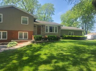 6142 Maryland St, Merrillville, IN 46410