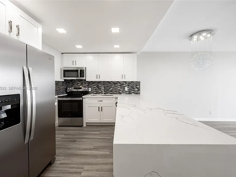 16740 NE 9th Ave #809 — Photo 3