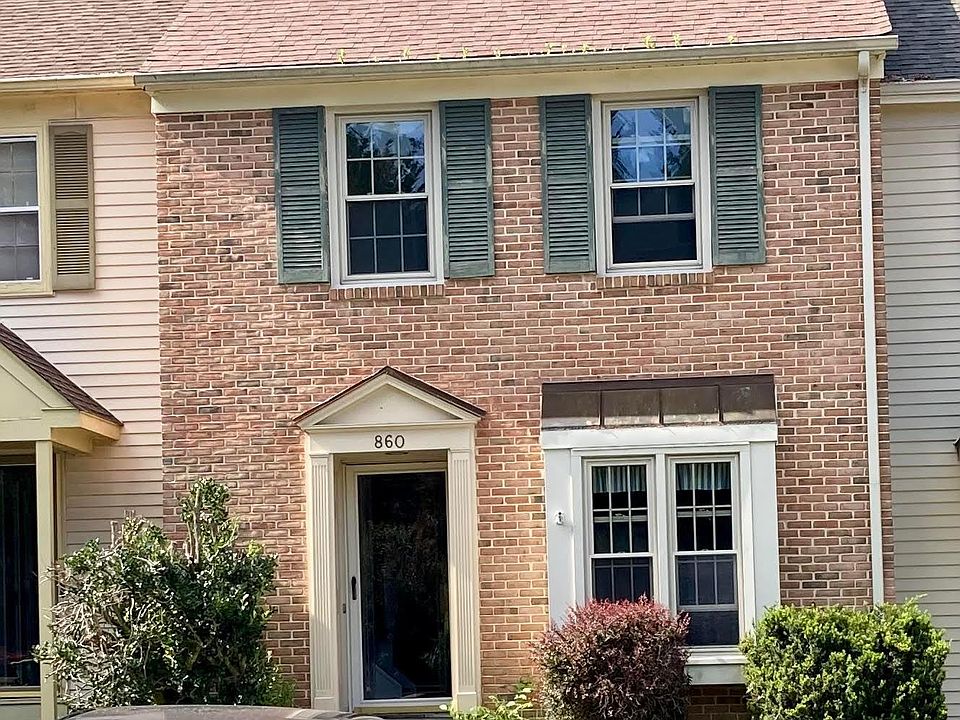 1st image of 860 Stockbridge Dr