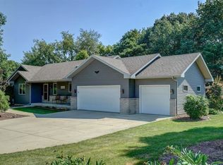 2766 Esquire Dr, Stoughton, WI 53589