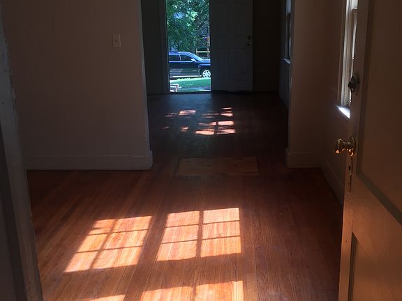 3rd image of 438 W Adams Ave