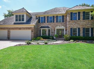 1311 Hawkins Ct, St Charles, IL 60174