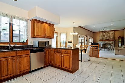 4th image of 13530 Saint Mary Cir