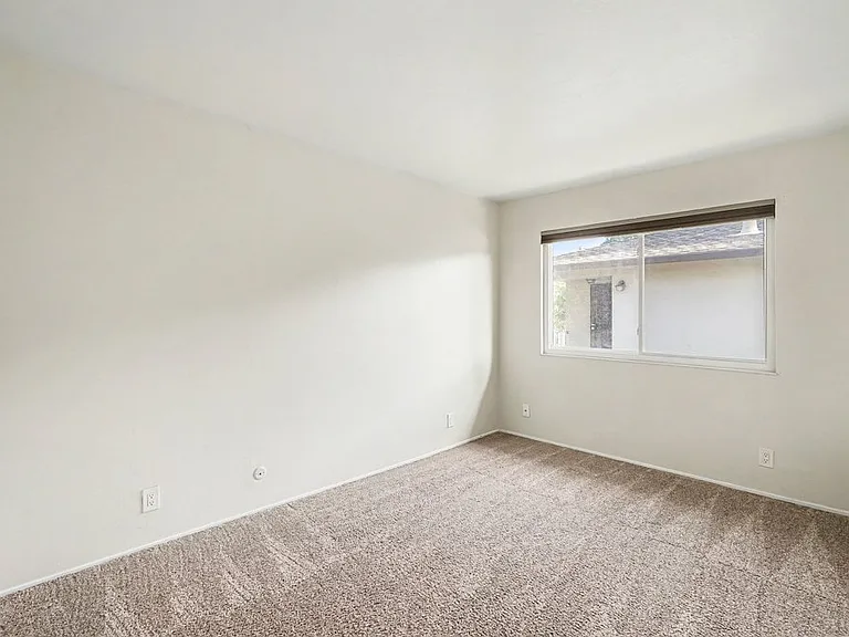 1009 Mohr Ln #2 — Photo 10