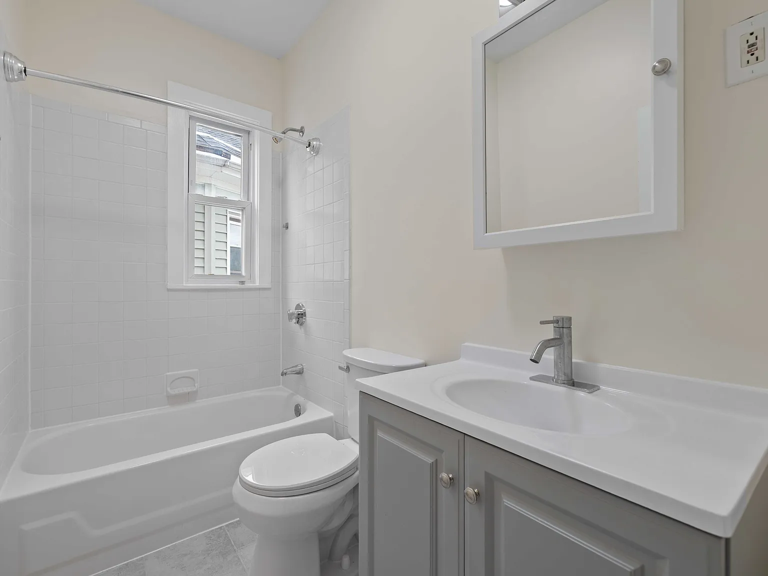 507 Geneva Ave #3 — Photo 4