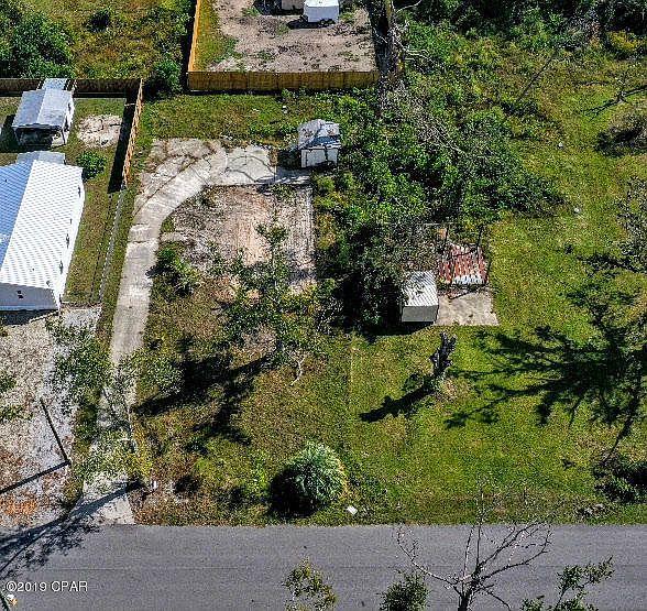 2nd image of 1318 Center Ave