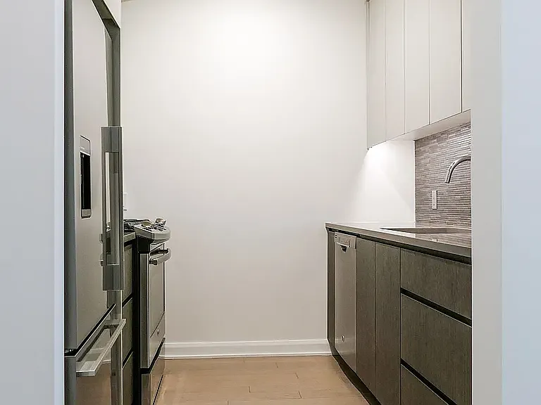 7 W 21st St #1602 — Photo 6