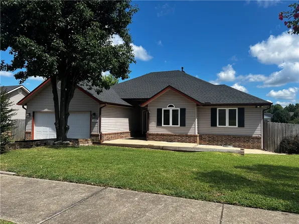 1311 E Rachel Ln, Rogers, AR 72758