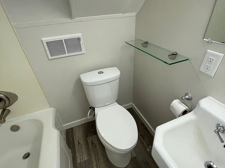 648 Wisconsin St #5 — Photo 11