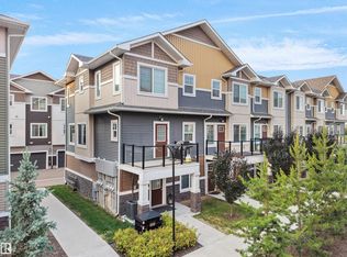 230 Edgemont Rd NW #31, Edmonton, AB T6M0Y8
