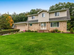 5388 Sherry Ln, Howell, MI 48855