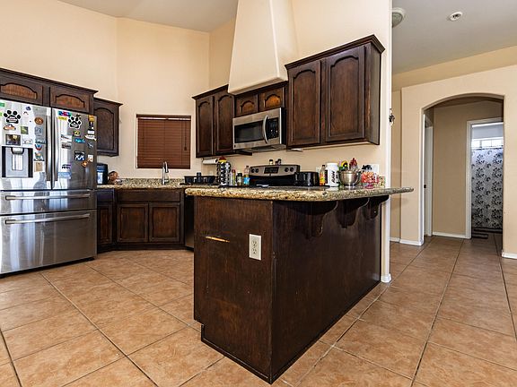4th image of 709 S Clifford Way