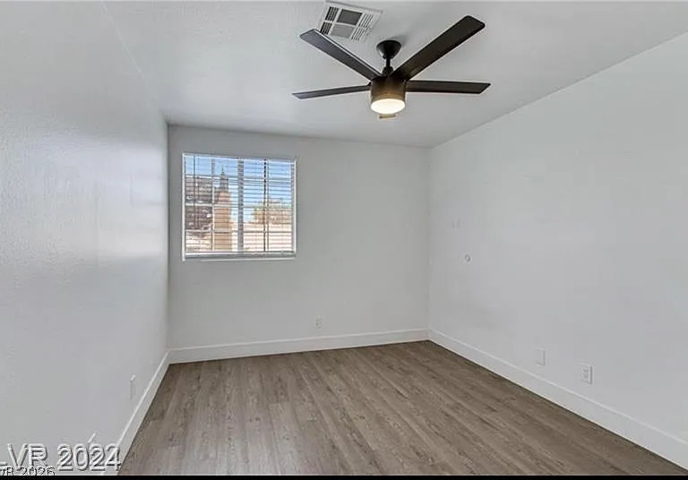 8312 Bermuda Beach Dr — Photo 19
