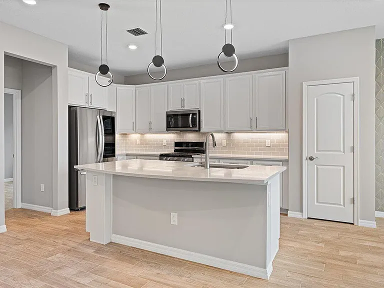 10437 SW Captiva Dr — Photo 10