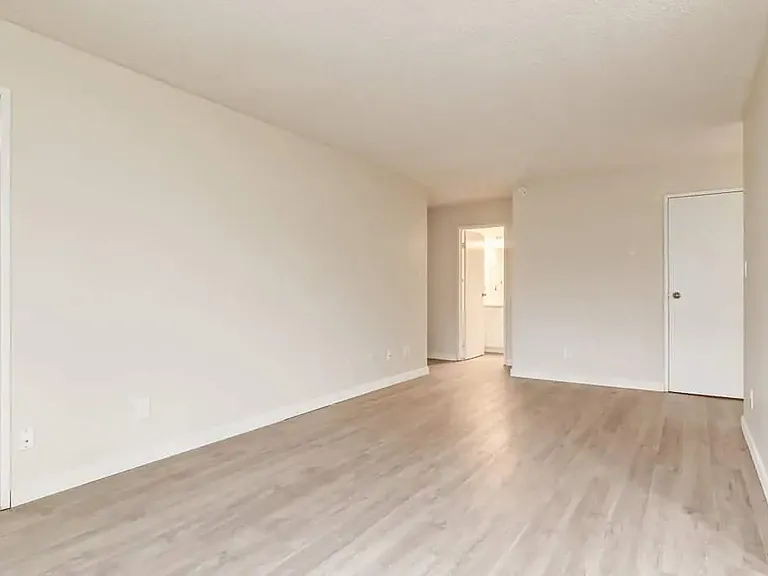 2702 48th Ave — Photo 17