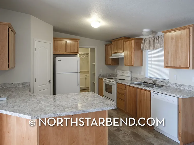 18970 Obsidian Rd — Photo 12