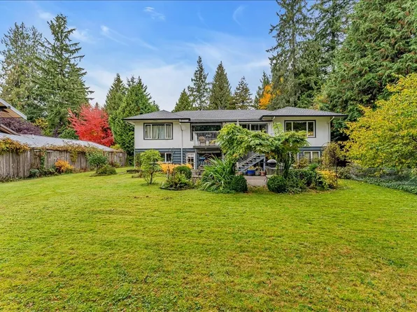 360 Keith Rd, West Vancouver, BC V7T 1L7