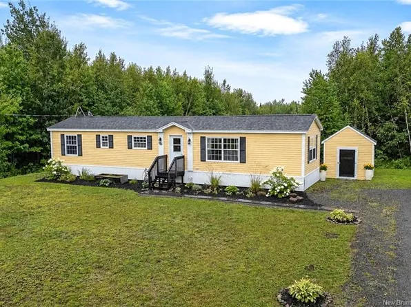 66 Carrie St, Lincoln, NB E3B 0T2
