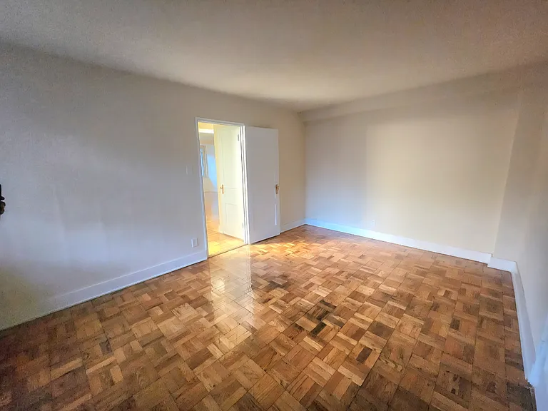 69-34 186th Ln #2C — Photo 10