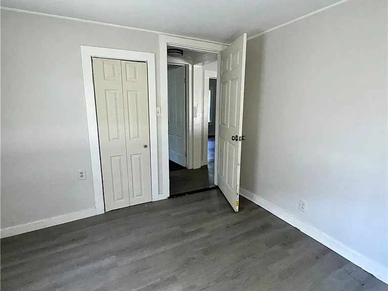 201 Hunters Ct — Photo 11