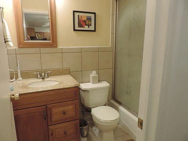 9_Bathroom