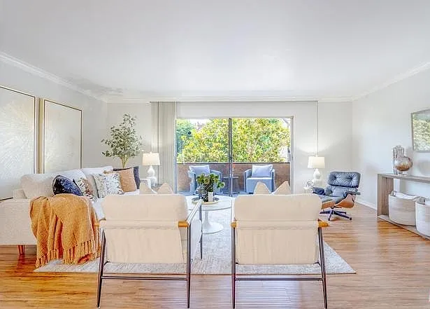 818 S Lucerne Blvd #80 — Photo 3
