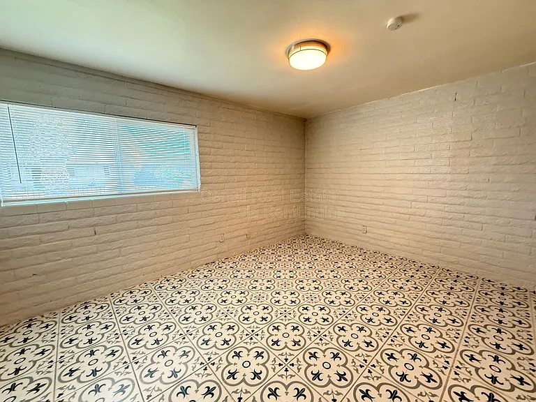 1122 S McClintock Dr #A — Photo 12