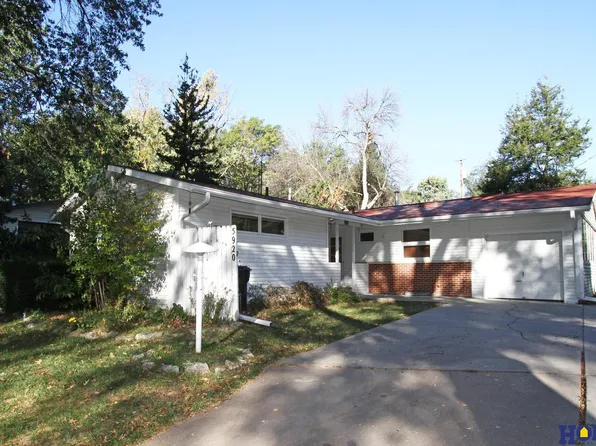 5920 Randolph St, Lincoln, NE 68510