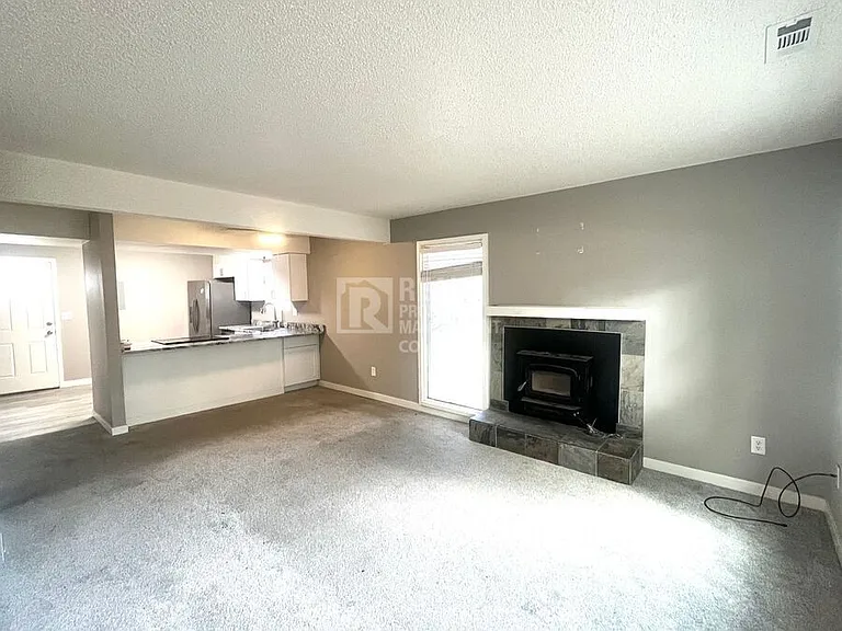 2399 Washo Cir — Photo 2