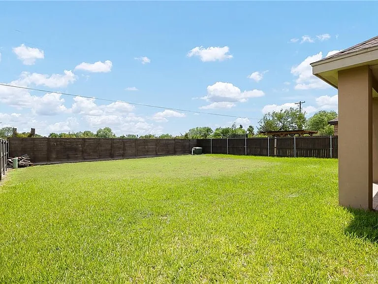 3409 Toucan Ave — Photo 11