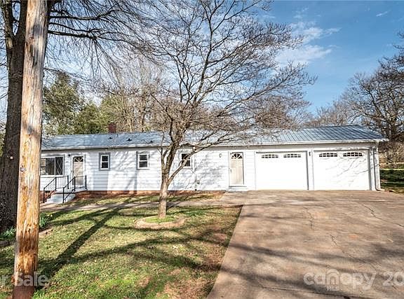 3rd image of 2323 N Smith Ave