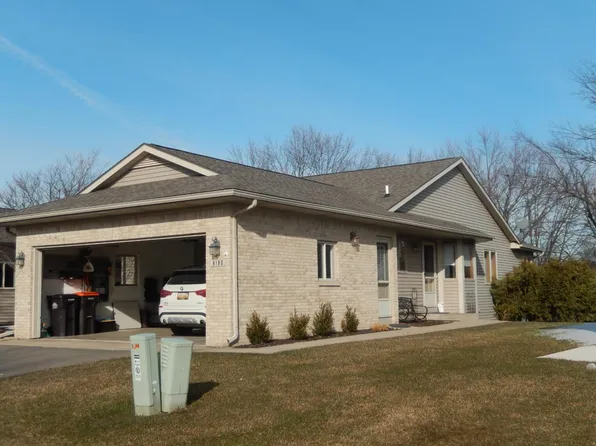 8190 Winding Dr SW, Byron Center, MI 49315