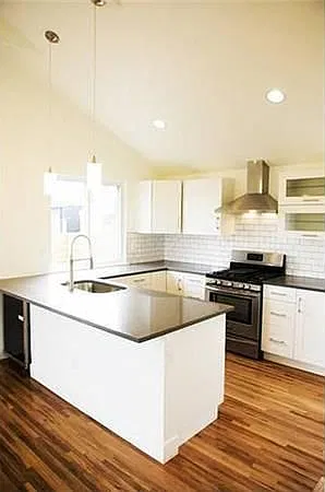 2 bed, 762 sqft, $2,500 — Photo 3