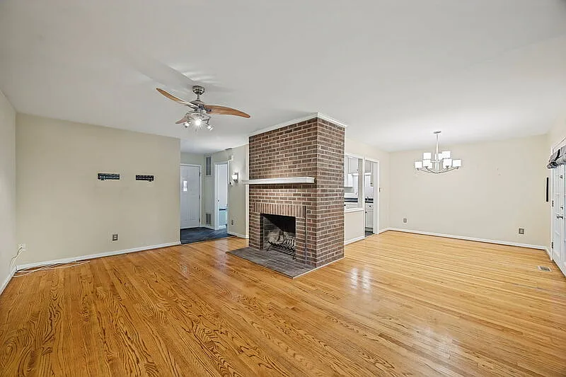 3 bed, 3.0 bath, 1543 sqft, $1,800 — Photo 4