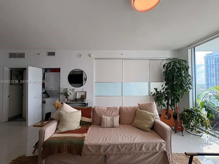 90 SW 3rd St #2106 — Photo 8