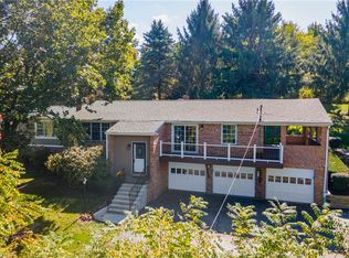 4556 Battle Ridge Rd, Oakdale, PA 15071