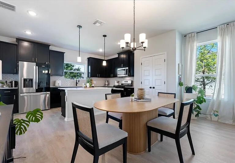 9800 Milton Albert Way — Photo 10