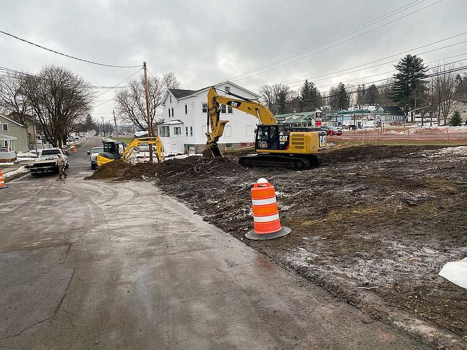 1st image of 53 Roosevelt Dr