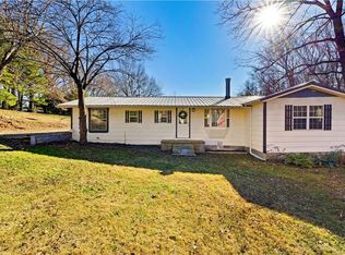 401 S 85th Ave, Fayetteville, AR 72704
