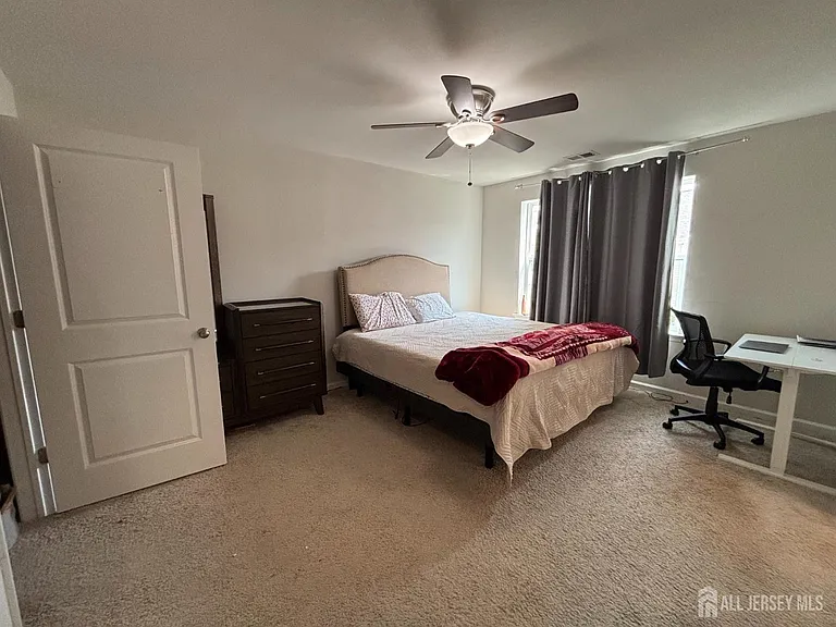 1002 Hights Farm Rd N — Photo 28