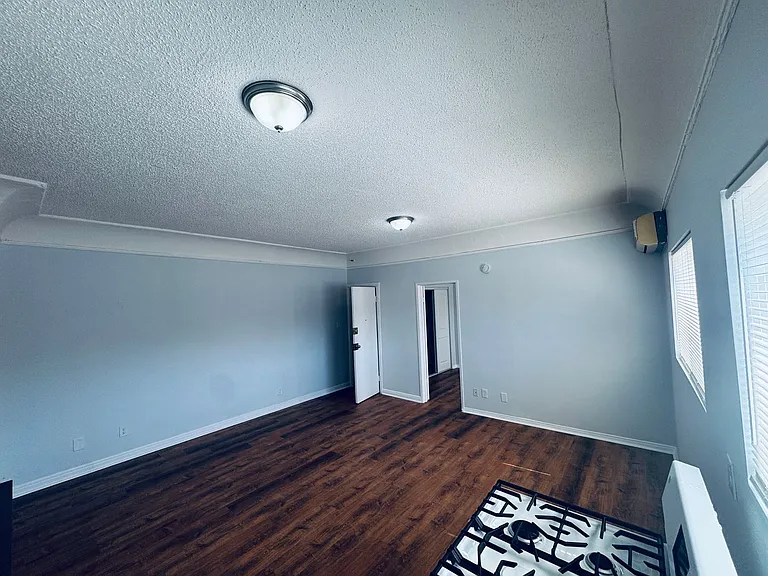 5437 Virginia Ave — Photo 24