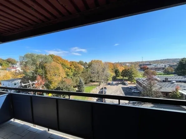 32 Whites Ave #D65, Watertown, MA 02472