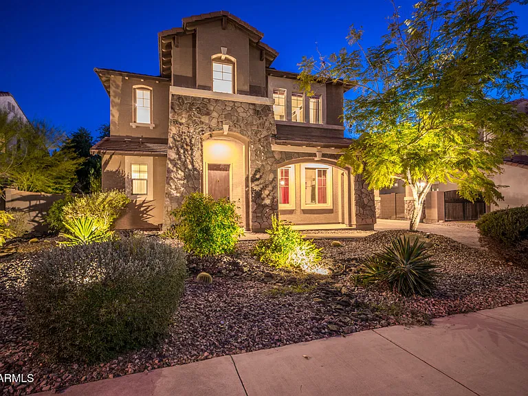 2681 E Hampton Ln — Photo 63