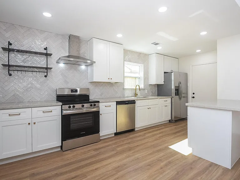 10442 Norton Dr — Photo 10