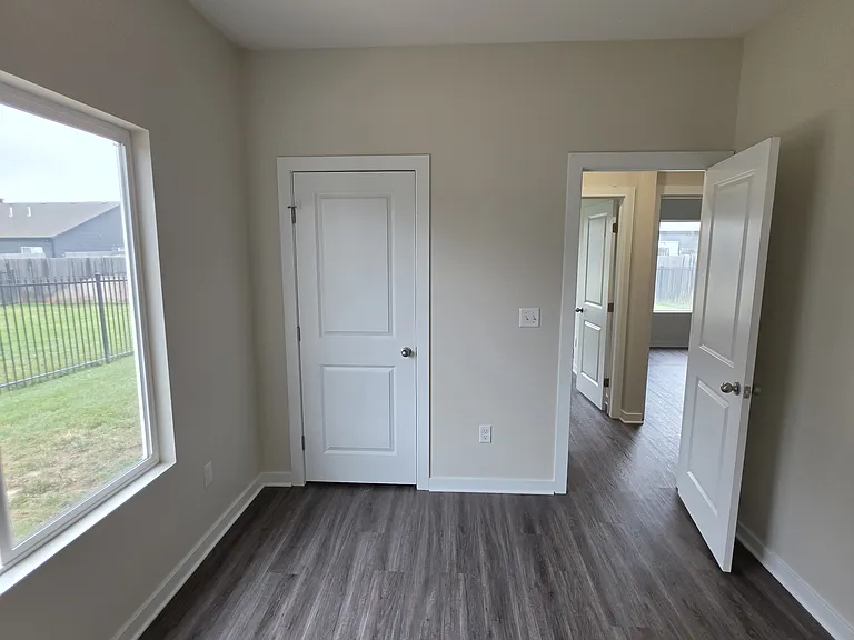 13477 W Haskell Ct — Photo 23