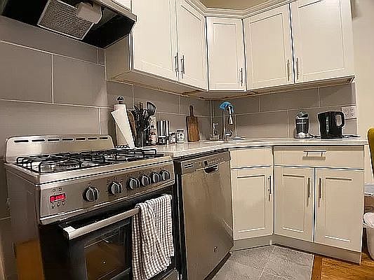 4th image of 2593 Frederick Douglass Blvd APT 6