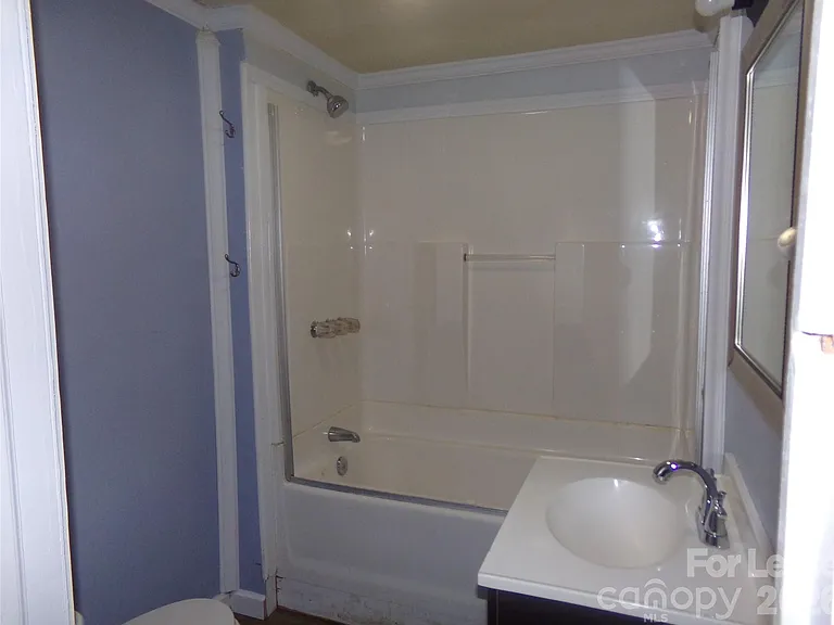 729 Spruce St — Photo 19