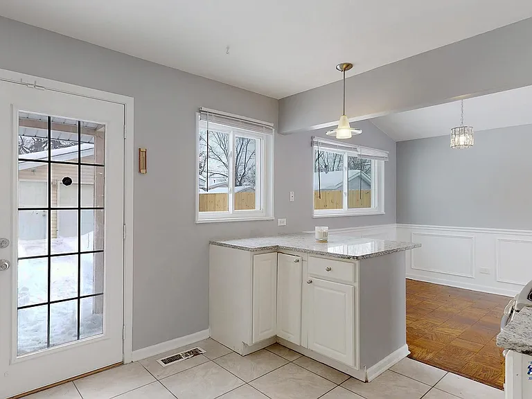 224 Berry St — Photo 11