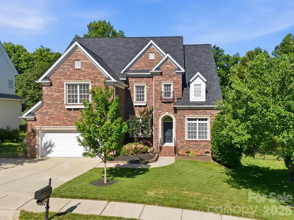 3308 Grandeur Rd, Charlotte, NC 28269