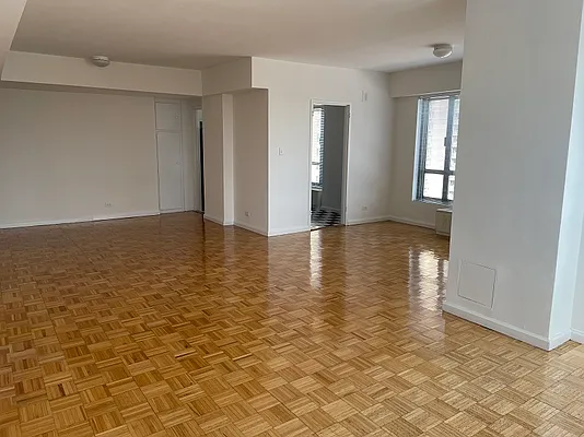 Rented by Solow Realty | media 6